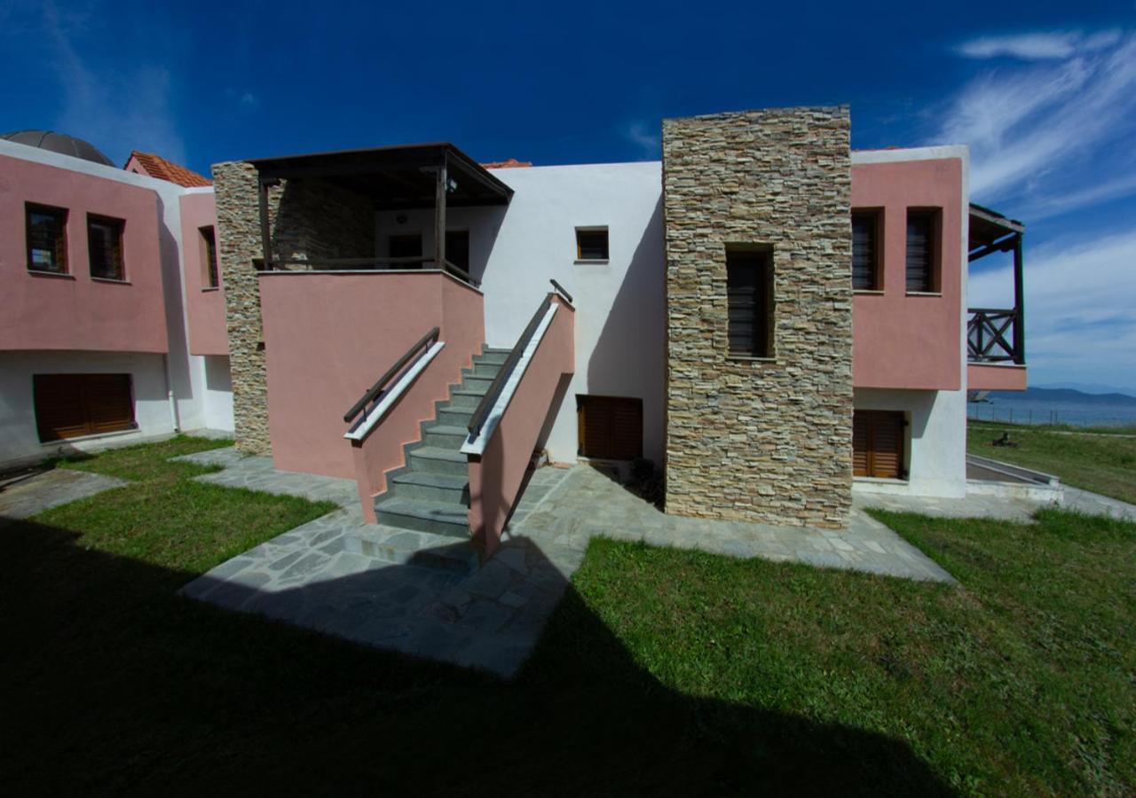 Beachfront Stylish Maisonette In Ierissos Exteriör bild