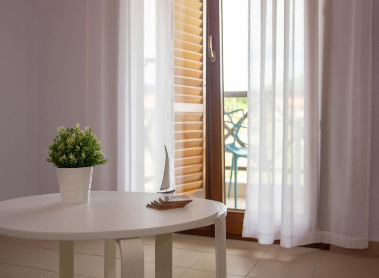 Beachfront Stylish Maisonette In Ierissos Exteriör bild